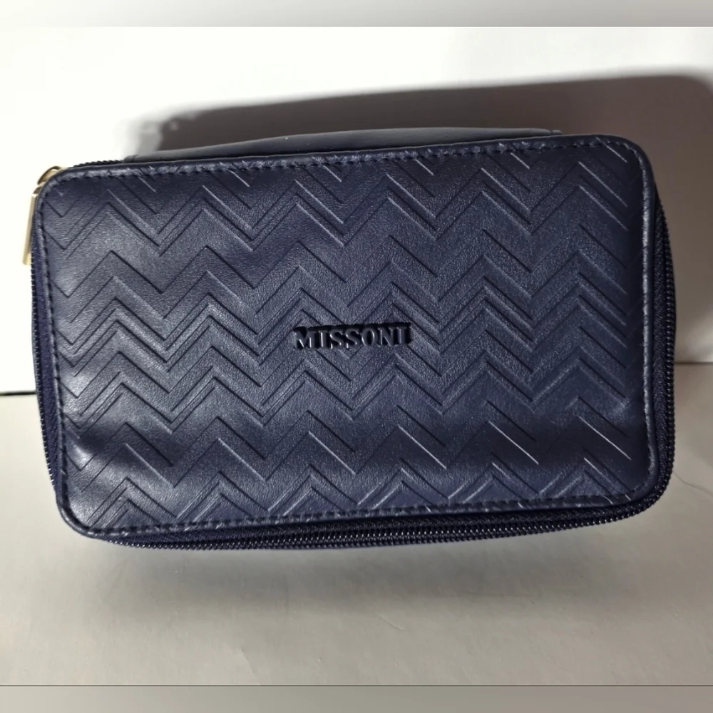 Missoni Delta One Travel Case Toiletry Bag Unisex Delta Airlines Collectable